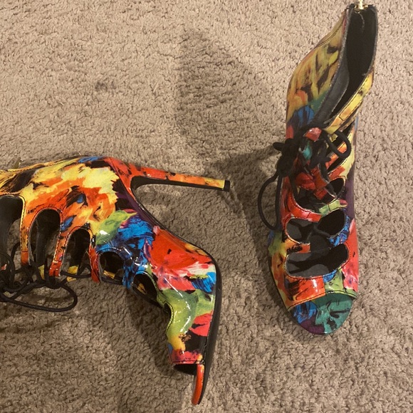 Womens Steve Madden lace up hells size 7.5 - Picture 2 of 4